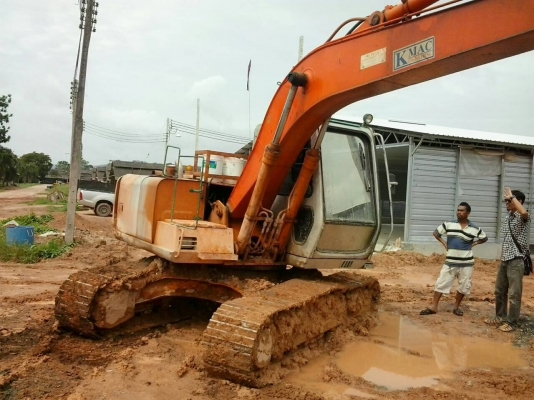 รถขุด EX120-2 เอกสารอินวอยล์ รถสภาพสวย พร้อมใช้ ไฟฟ้าครบ แอร์เย็น ระบบสมบูรณ์