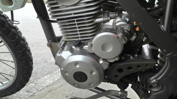 คาวาซากิ ดีแทรกเกอร์125i