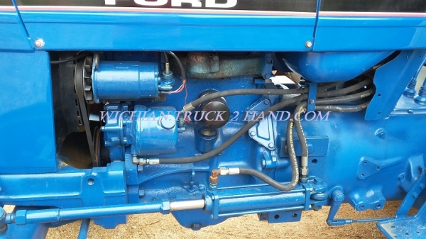 ขายแล้วส่งลูกค้าสระบุรี รถไถฟอร์ด 4000 เครื่อง3สูบ50แรงม้า เครื่อง-เกียร์-ไฮดรอลิกดีมาก ชั่วโมงน้อย เก่านอกสีใหม่ยางใหม่ พร้อมใช้งาน