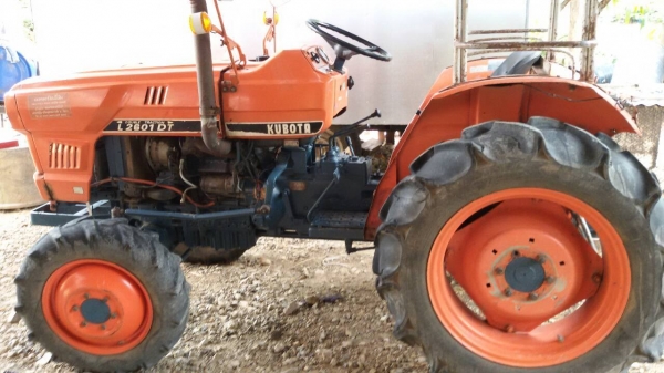 ขายด่วนคูโบต้า  L 2601 DT  4WD  4x4  HI-SPCCD (วิ่งเร็วกว่าเก่าญี่ปุ่นในรุ่นเดียวกัน)