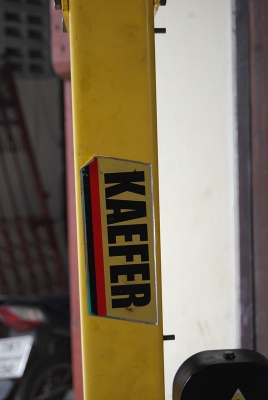 รถยกถังน้ำมัน