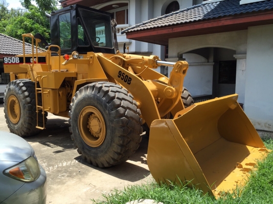 ขายด่วนรถตักล้อยางCAT 950B พร้อมใช้งาน