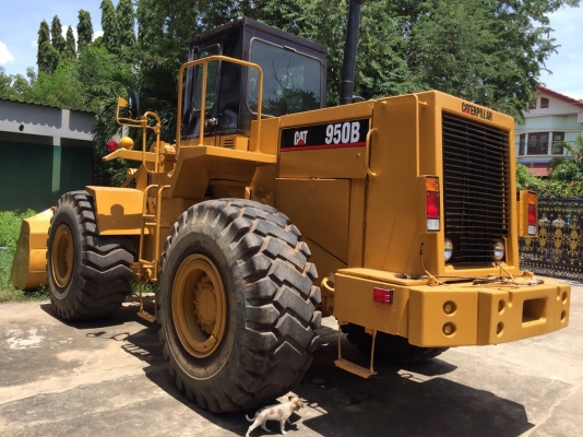 ขายด่วนรถตักล้อยางCAT 950B พร้อมใช้งาน