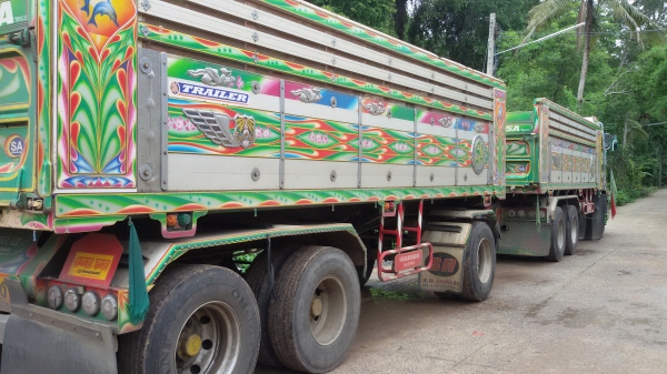 ขายดาวน์รถพ่วง360แม่ลูกล้านสามต่อรอง