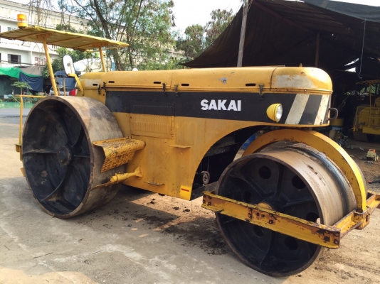 ขายด่วนรถบด3ล้อเหล็กSAKAI KD10 พร้อมใช้งาน ขายด่วนรถบด3ล้อเหล็กSAKAI KD10 พร้อมใช้งาน