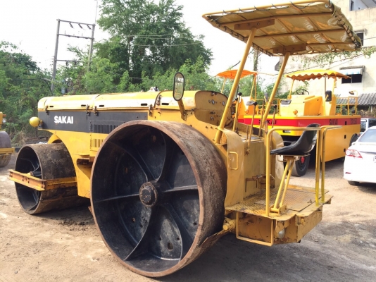 ขายด่วนรถบด3ล้อเหล็กSAKAI KD10 พร้อมใช้งาน ขายด่วนรถบด3ล้อเหล็กSAKAI KD10 พร้อมใช้งาน