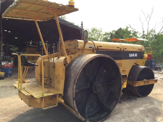ขายด่วนรถบด3ล้อเหล็กSAKAI KD10 พร้อมใช้งาน ขายด่วนรถบด3ล้อเหล็กSAKAI KD10 พร้อมใช้งาน