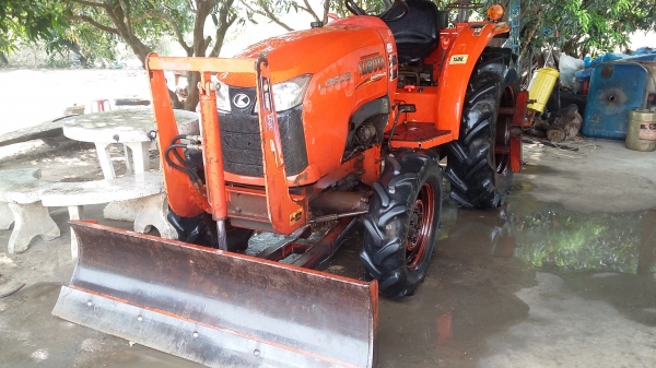 ขอบคุณเสี่ยใหญ่เมืองกำแพงเพชรครับขายรถไถคูโบต้า3608 ใบดันหน้า ตัวปั่น อุปกรณ์2ชิ้น สภาพสวยๆ พร้อมใช้งาน
