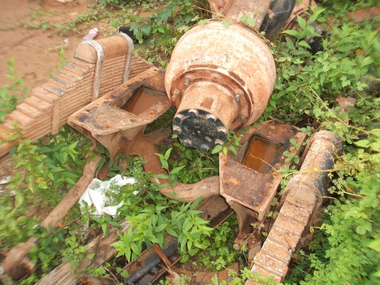 ขายเพลาสิบล้อนิสสัน 2 เพลา สภาพดี ขายราคา 100,000 บาท สนใจติดต่อ 087-2267088