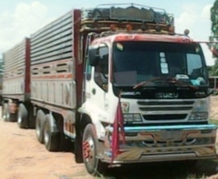 ISUZU DECA FXZ 320 HP MAXLOAD EURO 2 ปี 50 รถพ่วงแม่+ลูก กระบะดั๊มพ์มิเนียมคอกเกษตรของอู่สหกิจสวยจัดทั้งแม่ทั้งลูกครับ ลูก 3 คานดั๊มพ์ความยาว 7 เมตรสภาพดีสวยพร้อมบรรทุกพร้อมใช้งานได้เลย เครื่องยนต์แรงดีแน่นดีไม่มีแตกเยิ้ม ภายในเก๋งอุปกรณ์อำนวยความสะดวกครบ
