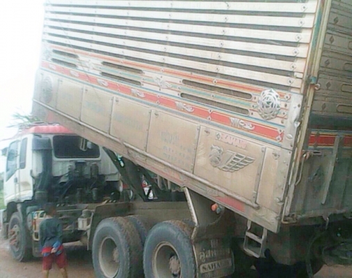 ISUZU DECA FXZ 320 HP MAXLOAD EURO 2 ปี 50 รถพ่วงแม่+ลูก กระบะดั๊มพ์มิเนียมคอกเกษตรของอู่สหกิจสวยจัดทั้งแม่ทั้งลูกครับ ลูก 3 คานดั๊มพ์ความยาว 7 เมตรสภาพดีสวยพร้อมบรรทุกพร้อมใช้งานได้เลย เครื่องยนต์แรงดีแน่นดีไม่มีแตกเยิ้ม ภายในเก๋งอุปกรณ์อำนวยความสะดวกครบ