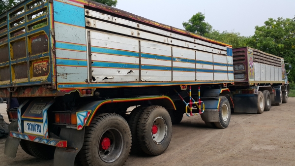 ขายรถพ่วง 24 ล้อ แม่-ลูก กระบะเนียม ISUZU ล๊อค.195 วางเครื่อง 320 เกียร์อีตั้น ช่วงล้าง อีซุ 240 ราคา1250000 สนใจโทรด่วน