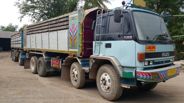 ขายรถพ่วง 24 ล้อ แม่-ลูก กระบะเนียม ISUZU ล๊อค.195 วางเครื่อง 320 เกียร์อีตั้น ช่วงล้าง อีซุ 240 ราคา1250000 สนใจโทรด่วน