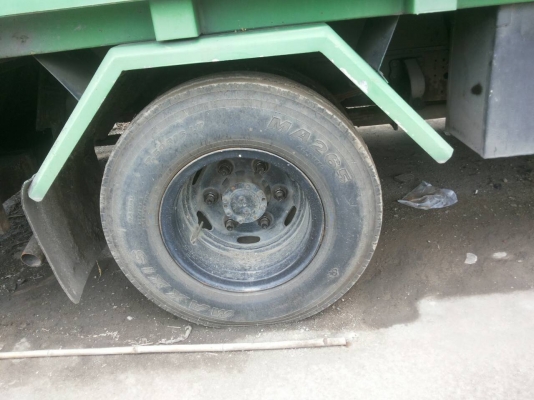 รถบรรทุก 6 ล้อ หัวคลัซซี MITSUBISHI  ปี 50 เครื่อง 130 แรงสภาพเกรด A พร้อมใช้งาน ราคา 300,000 บ.