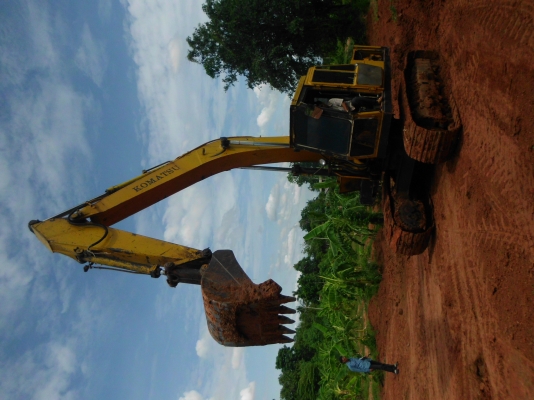 ขายรถแม็คโฮ KOMATSU 200 โทรคุยราคาต่อรองได้ ขายรถแม็คโฮ KOMATSU 200 โทรคุยราคาต่อรองได้