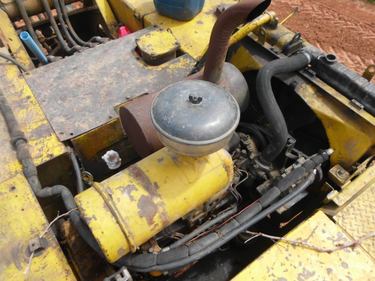 ขายรถแม็คโฮ KOMATSU 200 โทรคุยราคาต่อรองได้ ขายรถแม็คโฮ KOMATSU 200 โทรคุยราคาต่อรองได้