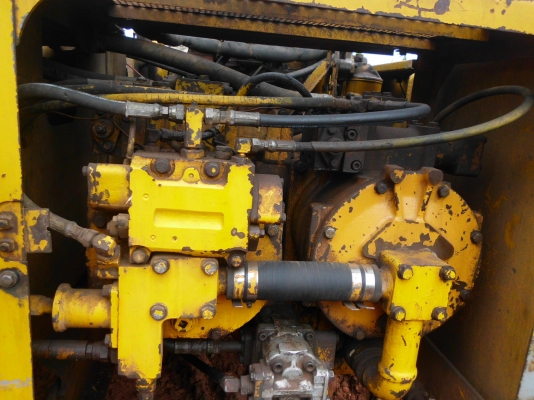 ขายรถแม็คโฮ KOMATSU 200 โทรคุยราคาต่อรองได้ ขายรถแม็คโฮ KOMATSU 200 โทรคุยราคาต่อรองได้