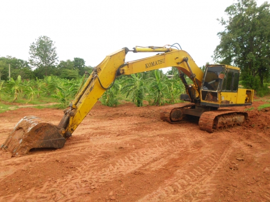 ขายรถแม็คโฮ KOMATSU 200 โทรคุยราคาต่อรองได้