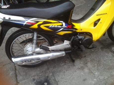 เวฟ125ปี47ตาทเท้า