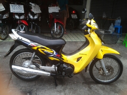 เวฟ125ปี47ตาทเท้า