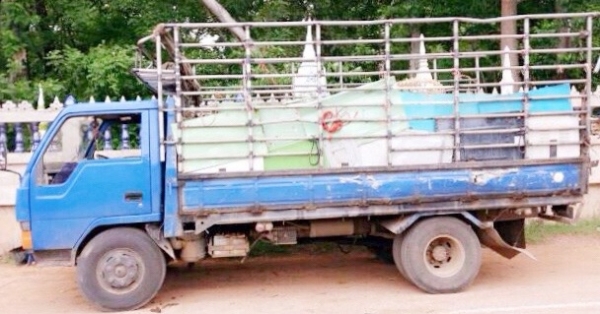 MITSUBISHI CANTER FE 115 HP 4D34 รถบรรทุกหกล้อ กระบะคอกเหล็กความยาว 4.30 สภาพดีพร้อมบรรทุกพร้อมใช้งานได้เลยครับ เครื่องยนต์แรงดีเดิมๆ ภายในเก๋งคอนโซลครบพร้อม พวงมาลัยเพาเวอร์ ช่วงล่างแน่น คัชซีไม่มีแตกไม่มีบวม ยาง 8.25 ขอบ 16 สภาพดี 70\% พร้อมใช้งาน เอกสาร