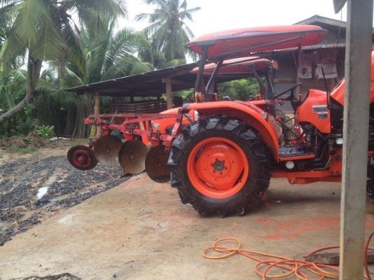 ขายL4708 อุปกรณ์ 3 อย่าง รถปี 54 เล่มทะเบียนพร้อม รถสวย