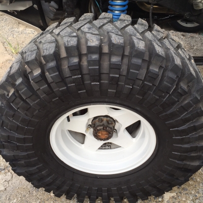 ขายยางmaxxis37ปี11