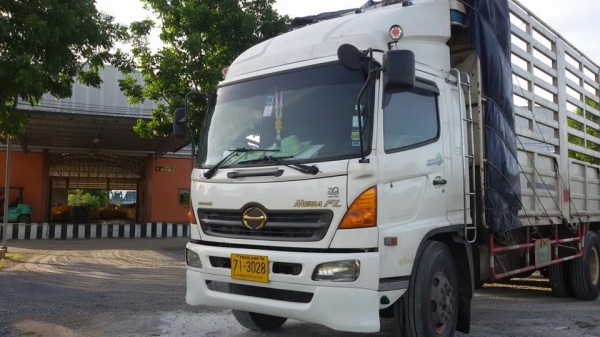 รถ 10 ล้อคอก รับจ้างวิ่งทั่วประเทศ