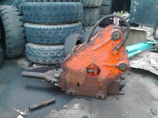 ขายหัวเจาะหัวกระแทก  NPK , OKADA รถขุด 30-120