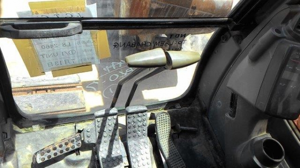 VIO70-2 # 25522B 4471ชั่วโมง รถปี2003 เก่าญี่ปุ่น