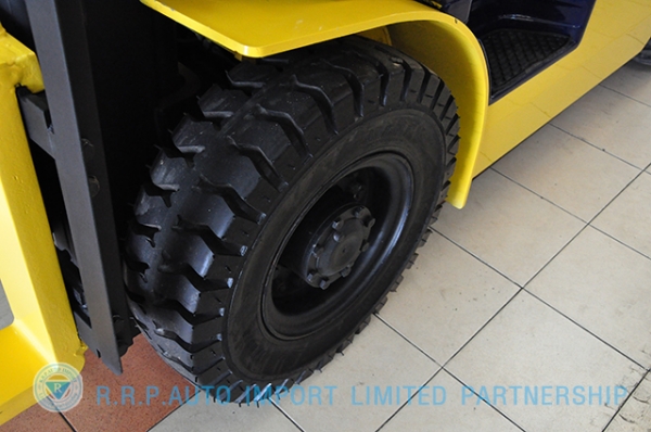 ขายรถโฟล์คลิฟท์มือสอง KOMATSU รุ่น FD25T  ราคา 325,000 บาท นำเข้าจากประเทศญี่ปุ่น 100\% ไม่เคยใช้งานในประเทศไทย