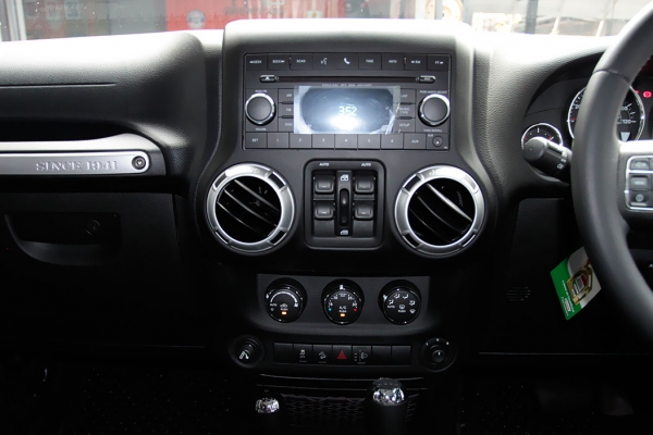 jeep wrangler sahara มือสอง 2013