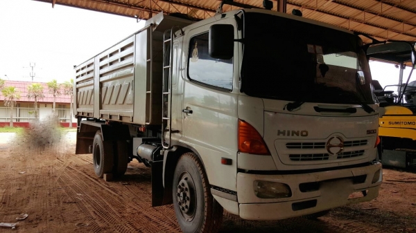 รถฮีโน่ 10 ล้อดั้ม FM1A 260 แรงม้า. ปี 46  ( ปลายปี. )       สนใจติดต่อ  081 - 6079515