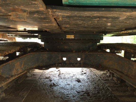 รถแบคโฮ KOBELCO  SK - 140   ( รถทำงาน 3,4xx ชม. )     สนใจติดต่อ  081 - 6079515