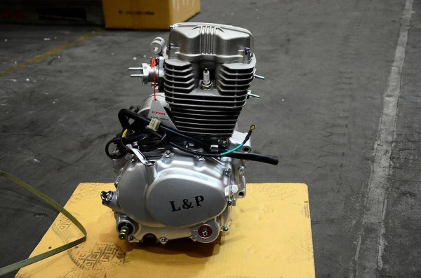 ล้างสต็อค ลดราคาCG 150CC ล้างสต็อค จำนวนจำกัดเหลือไม่กี่เครื่องแล้ว ใส่ได้หมด jx cg gto wing MTX แถมสติกเกอร์ HONDA 200 บาทฟรี    ด่วน เหลือ 5 เครื่องเท่านั้นล้างสต็อค เครื่อง CG 150 CB250CC 110 cc ลดราคา ล้างสต็อค จำนวนจำ