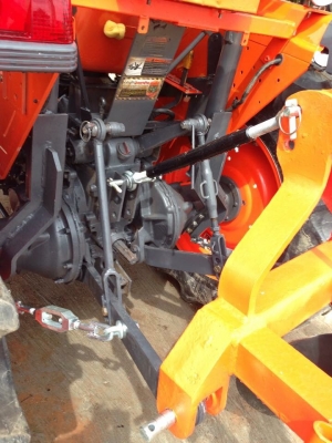 l4508DT พร้อมอุปกรณ์2ชิ้น ราคาเพียง 279000บาทเท่านั้นครับ ยางหน้าใหม่ครับ