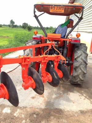 l4508DT พร้อมอุปกรณ์2ชิ้น ราคาเพียง 279000บาทเท่านั้นครับ ยางหน้าใหม่ครับ