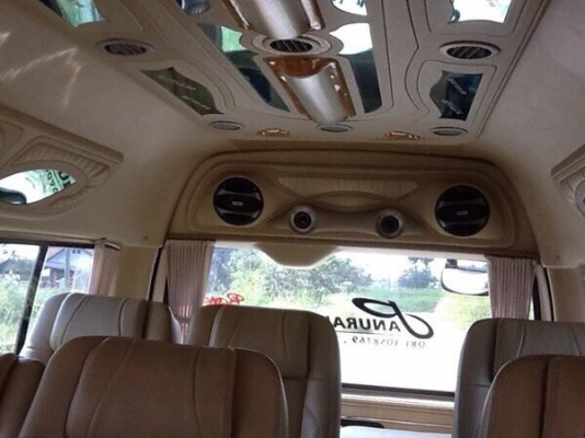 ขายดาวน์ด่วน !!! รถตู้ VIP