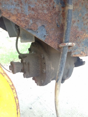 ถังน้ำมันพร้อม หัวจ่าย ปั้มปั่น สยวมาก เก่าญี่ปุ่นไม่เคยใช้งานในไทยครับ สายส่งน้ำมันยาวปรัมาน30เมตรเลยครับ