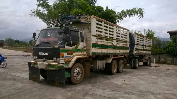 ขายรถพ่วง 18 ล้อ แม่+ลูก กระบะเหล็กคอกเกษตรดั้ม ISUZU ล๊อค 195 วางเครื่อง 320 แรง เกียร์อีตั้น ช่วงล้าง 240 รถสวย ราคา1570000 ต่อรอง