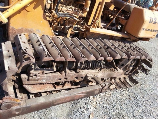 แทรคเตอร์ตีนตระขาบราคาถูกมาแล้วครับ รถใช้งานได้ เครื่องฟิตสตาสติดง่ายไม่มีหลวมครับ