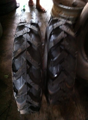 ยางหล่อรถไถนาเดินตามราคาถูกครับ