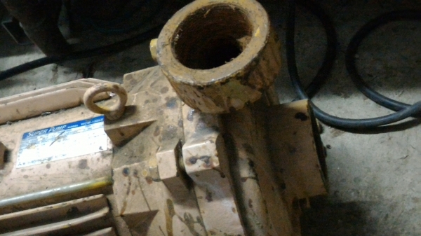 ป็้มน้ำขนาด 2 นิ้วสองแรงม้า  MISUBISHI Super Pump ความเร็วรอบสูงถึง 2900รอบต่อนาที