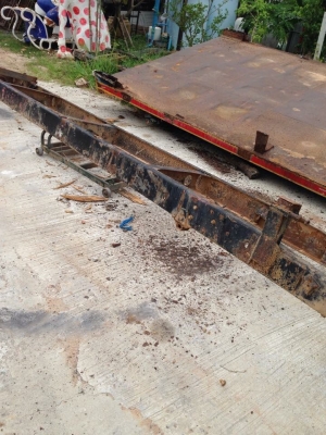 แชชซีรถบัสhino สวยไม่มีบวมไม่มีผุ ไร้ตำหนิครับ