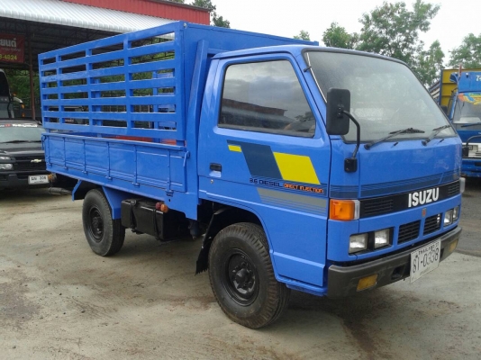 ขายรถบรรทุก4ล้อNHR55E เครื่อง4JB1 88แรงม้า