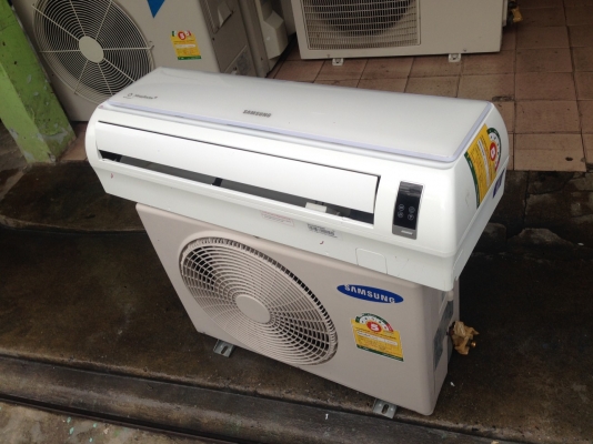 **** ขายแอร์ SAMSUNG 9000 BTU ตัว TOP ****