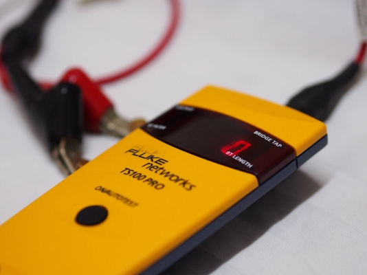 เครื่องวัดความยาวสายโทรศัพท์กล้องวงจรปิดพร้อมส่งโทนเข้าไปในสายFluke TS100 Pro วัดได้ 2.4กิโลเมตร เครื่องวัดความยาวสายโทรศัพท์กล้องวงจรปิดพร้อมส่งโทนเข้าไปในสายFluke TS100 Pro วัดได้ 2.4กิโลเมตร