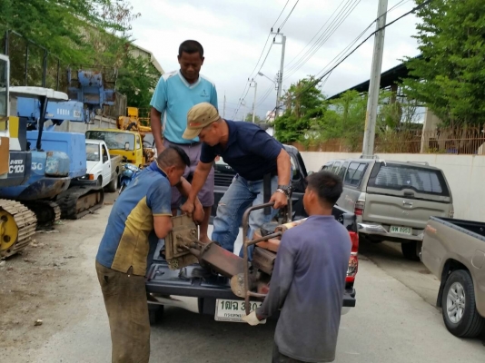 จัดส่งไประยองอีก 2 ตัว ครับ สำหรับเครื่องตบดิน อัดดิน แบบจิงโจ้ ขอบคุณมากครับ