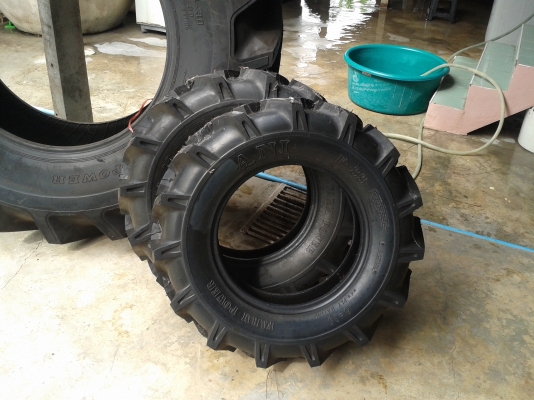 ยางรถไถใหม่ ขอบ 8-16  คู่ละ  3400