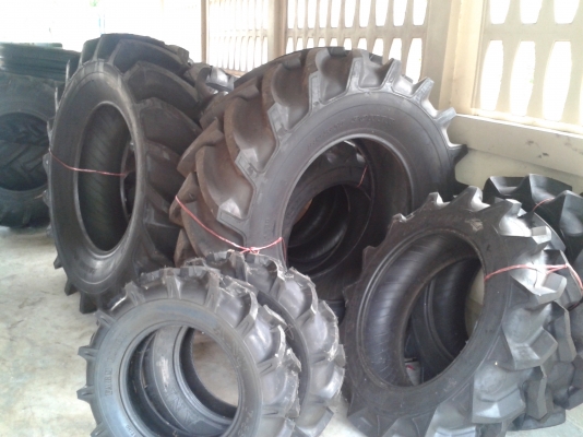 ยางรถไถใหม่ ขอบ 8-16  คู่ละ  3400
